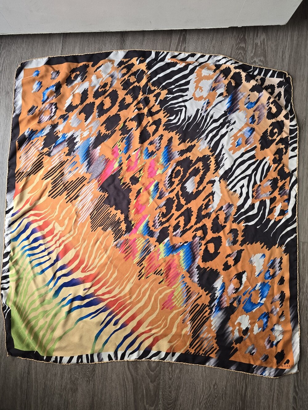 Vakko Designer Large Square Scarf Animal Print Leopard Zebra Rolled Hem 35"